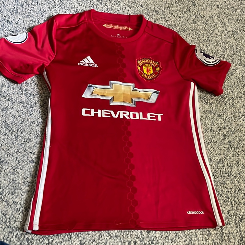 Adidas Manchester United 2016 - 2017 home jersey